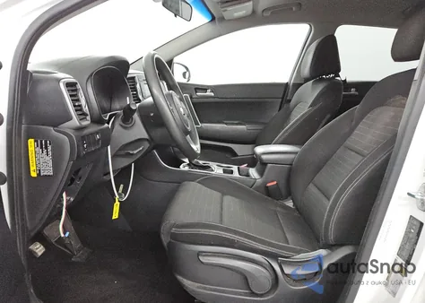 2018 Kia Sportage Lx z USA, uszkodzony, nr VIN KNDPM3AC2J7332818